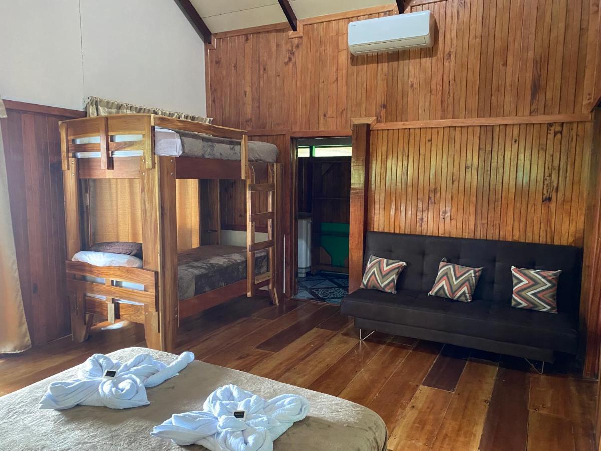 Ara Macao Lodge