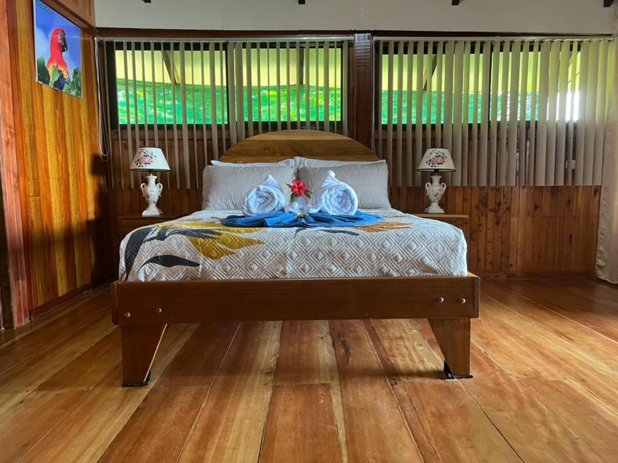Ara Macao Lodge